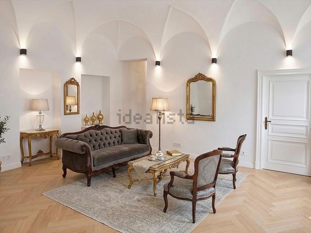 Appartamento in vendita di 140 m² in Via Guido da Castello
