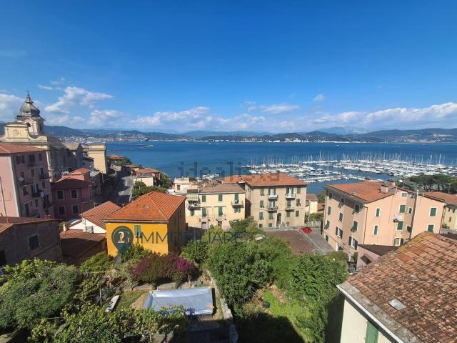 Appartamento in vendita di 140 m² in Via D&apos Imporzano, 13