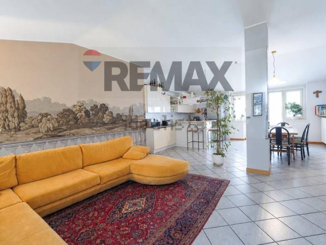 Appartamento in vendita di 140 m² in Via Don Guanella, 933