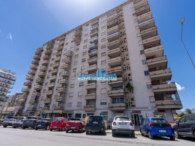 Appartamento in vendita di 140 m² in Via DEI NEBRODI Via De Gasperi