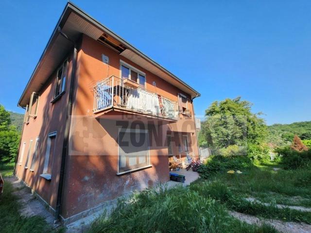 Appartamento in vendita di 140 m² in Via dei Cardi