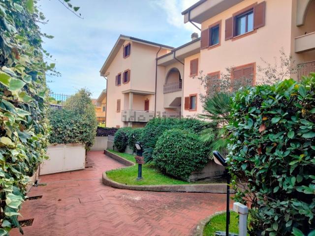 Appartamento in vendita di 140 m² in Via dei Gigli, 7