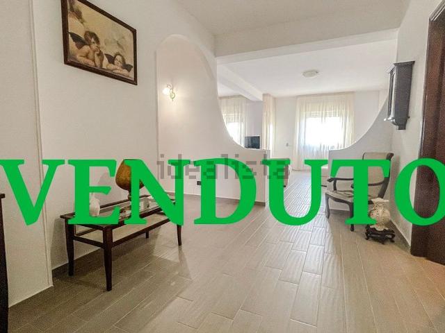 Appartamento in vendita di 140 m² in Via del Milite Ignoto
