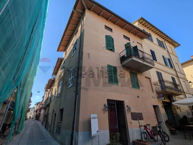 Appartamento in vendita di 140 m² in Via del Forte, 46