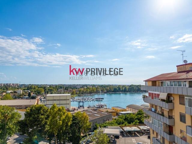 Appartamento in vendita di 140 m² in Via Del Lavoro, 15