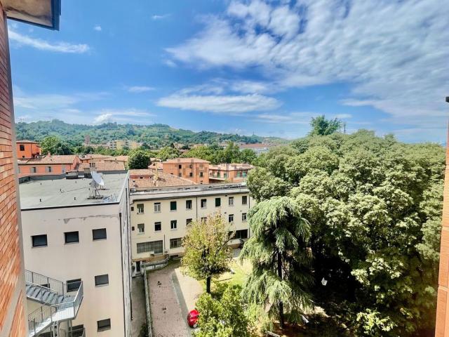 Appartamento in vendita di 140 m² in Via del Pratello