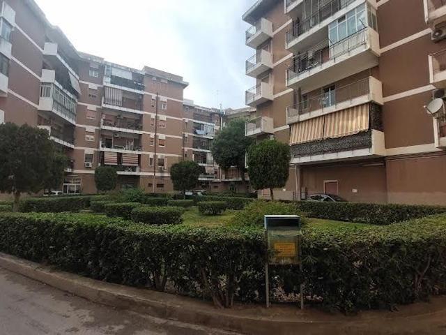 Appartamento in vendita di 140 m² in Via dell&apos Olimpiade
