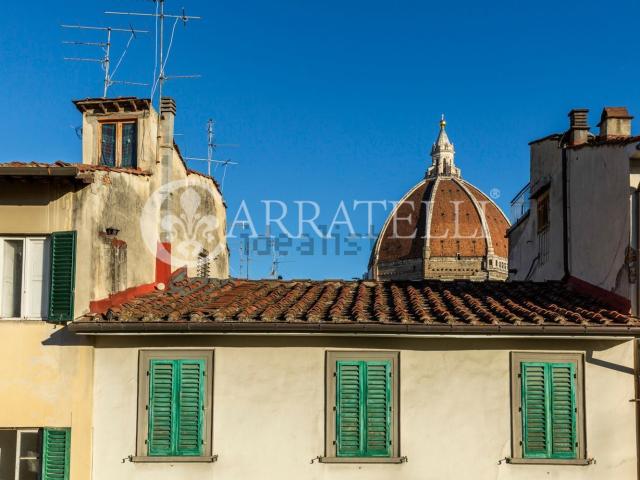 Appartamento in vendita di 140 m² in Via della Condotta, 34