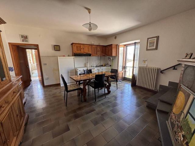Appartamento in vendita di 140 m² in Via della Filanda