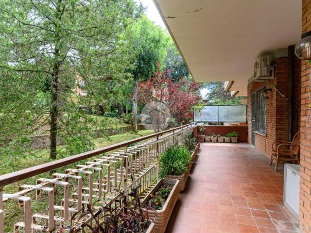 Appartamento in vendita di 140 m² in Via della Pisana, 193