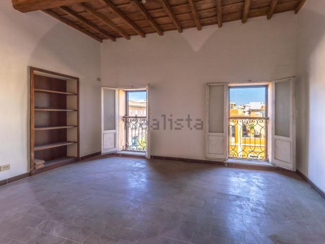 Appartamento in vendita di 140 m² in Via della Torre Clementina, 86