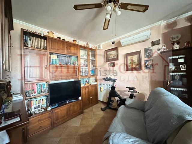 Appartamento in vendita di 140 m² in Via delle Corti, 50