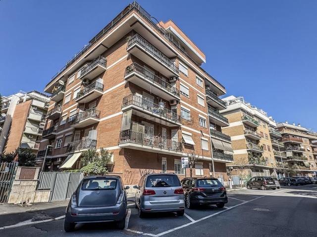Appartamento in vendita di 140 m² in Via delle Aleutine