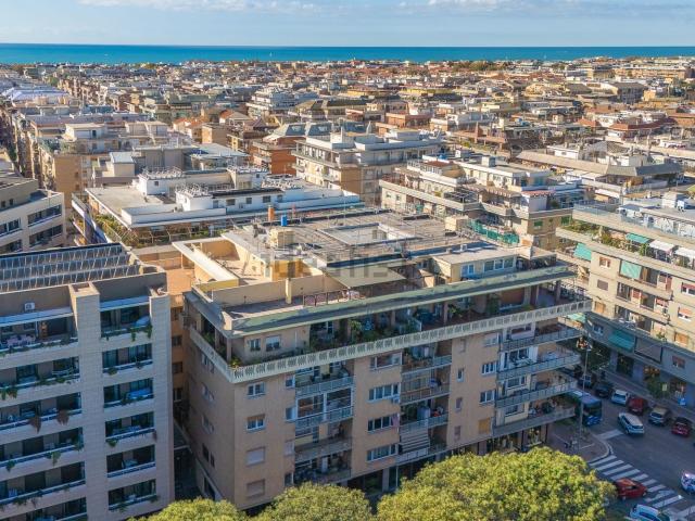 Appartamento in vendita di 140 m² in Via delle Baleniere