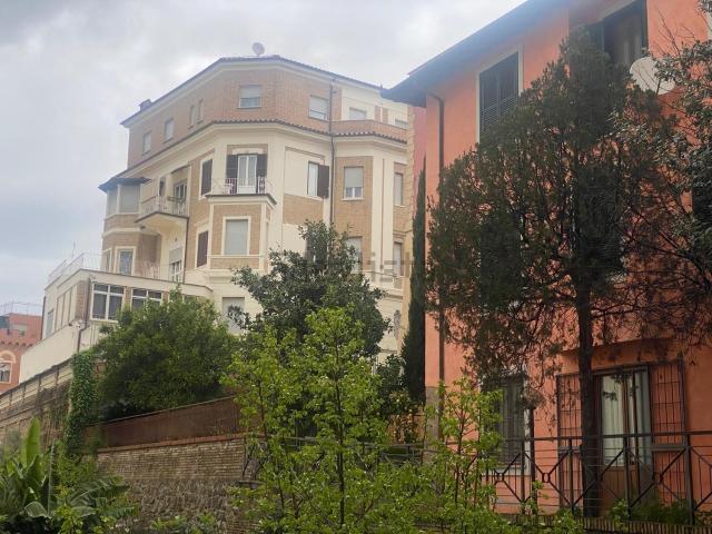 Appartamento in vendita di 140 m² in Via delle Fornaci
