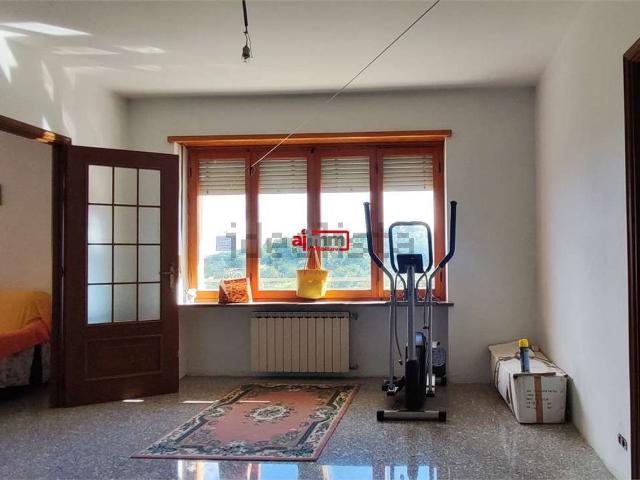 Appartamento in vendita di 140 m² in Via delle Serre, 13