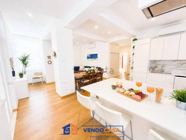 Appartamento in vendita di 140 m² in Via delle Peschiere
