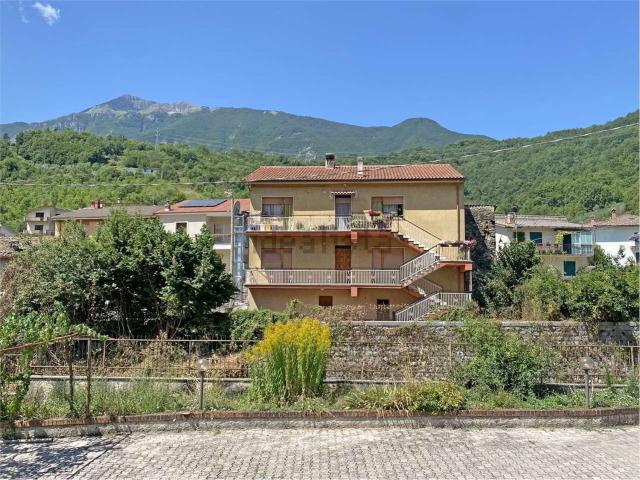 Appartamento in vendita di 140 m² in Via delle Rose