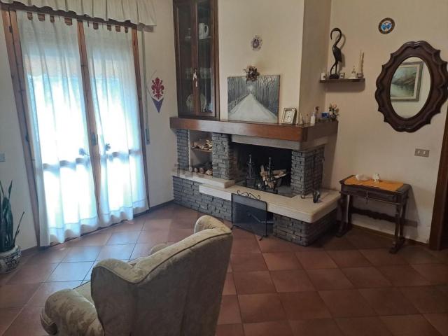Appartamento in vendita di 140 m² in Via di Gello