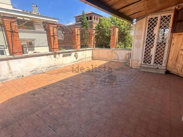 Appartamento in vendita di 140 m² in Via di S. Angela Merici, 40