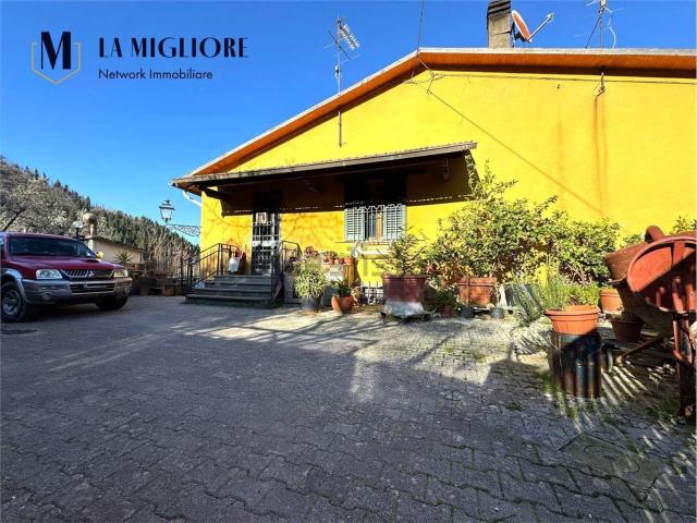 Appartamento in vendita di 140 m² in Via di Rilaio