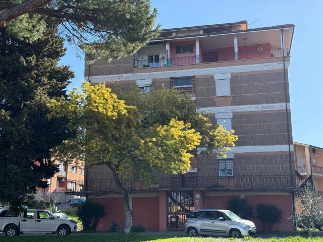 Appartamento in vendita di 140 m² in Via di Villa Adriana, 6