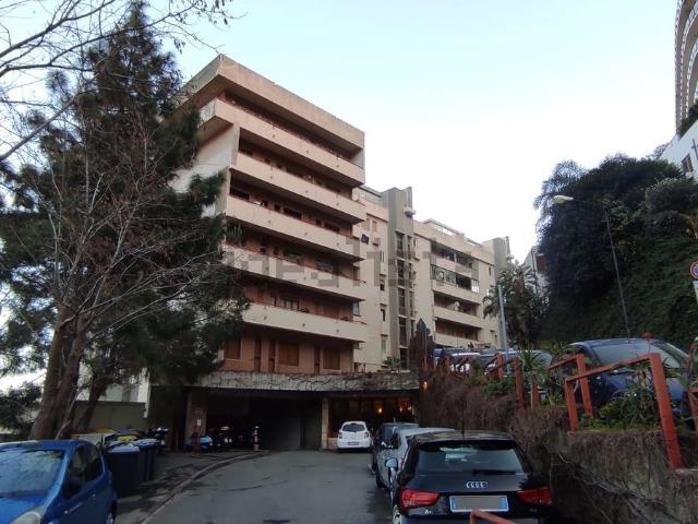 Appartamento in vendita di 140 m² in Via Ducezio