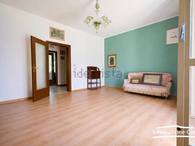 Appartamento in vendita di 140 m² in Via Enrico IV