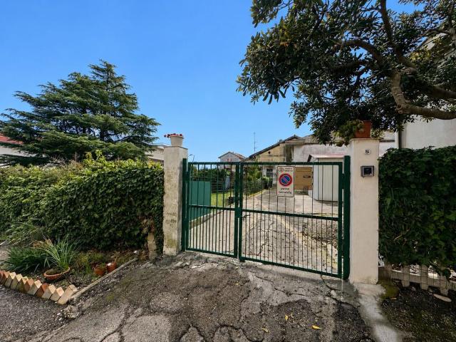 Appartamento in vendita di 140 m² in Via Elba, 3