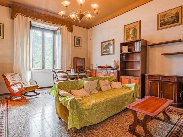 Appartamento in vendita di 140 m² in Via Ermolao Rubieri, 11