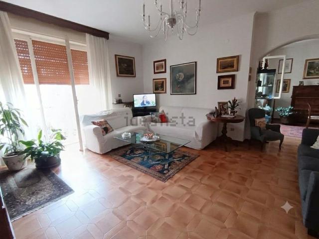Appartamento in vendita di 140 m² in Via Ernesto Manasse