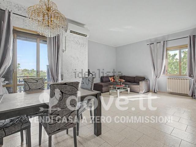 Appartamento in vendita di 140 m² in Via Ettore Scandale, 87