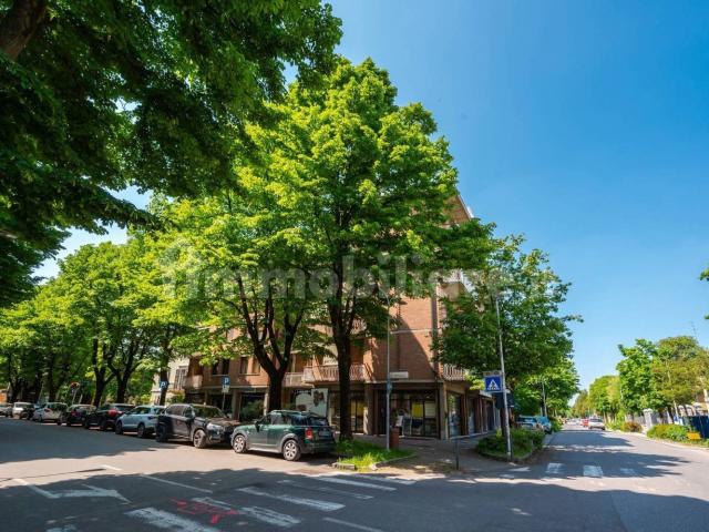 Appartamento in vendita di 140 m² in Via F. Petrarca, 37