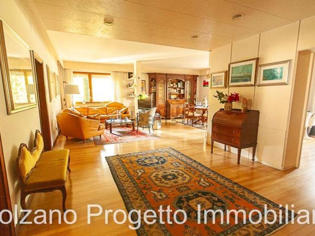 Appartamento in vendita di 140 m² in Via Fago