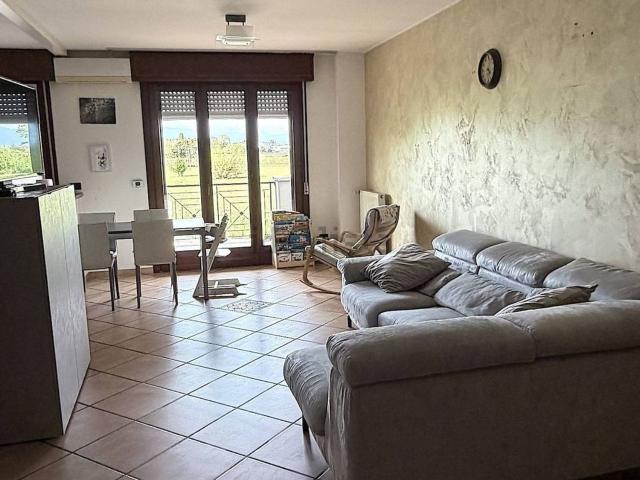 Appartamento in vendita di 140 m² in Via Feletto, 238