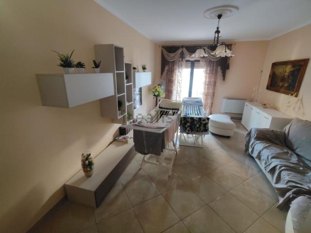 Appartamento in vendita di 140 m² in Via Fiume Lao, 441
