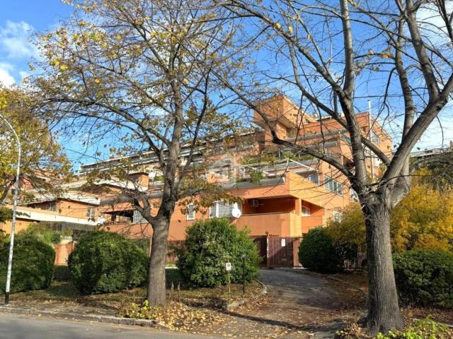Appartamento in vendita di 140 m² in Via Filippo de Grenet, 79