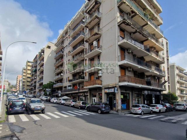Appartamento in vendita di 140 m² in Via Fimia, 27