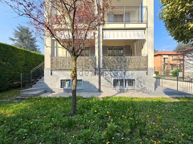 Appartamento in vendita di 140 m² in Via Flavio Gioia, 25