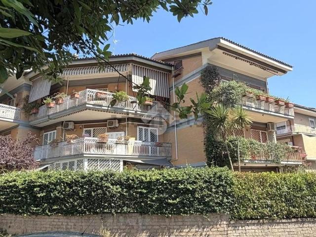 Appartamento in vendita di 140 m² in Via Francesco Bartolomeo Rastrelli, 170