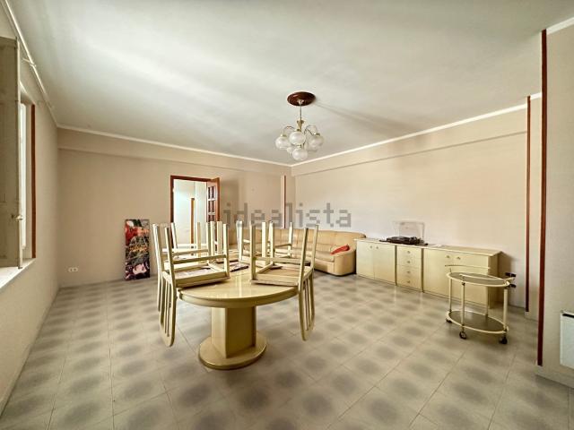 Appartamento in vendita di 140 m² in Via Francesco Crispi