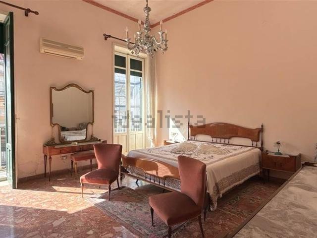 Appartamento in vendita di 140 m² in Via Francesco Crispi, 102