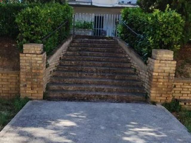 Appartamento in vendita di 140 m² in Via Francesco Federico Falco, 5