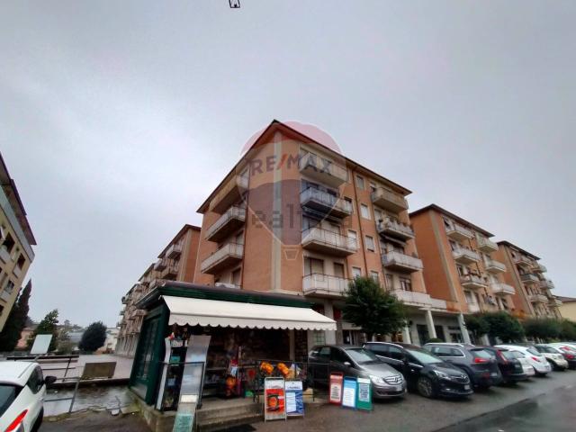 Appartamento in vendita di 140 m² in Via Francesco Ferrer, 23