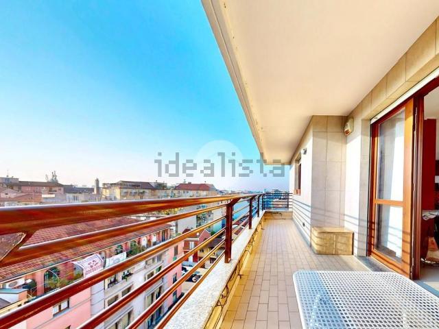 Appartamento in vendita di 140 m² in Via Francesco Ingegnoli, 24