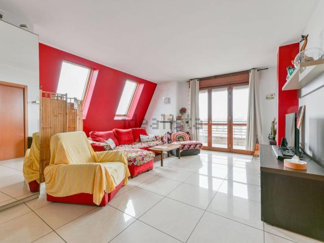 Appartamento in vendita di 140 m² in Via Francesco Ingegnoli, 24