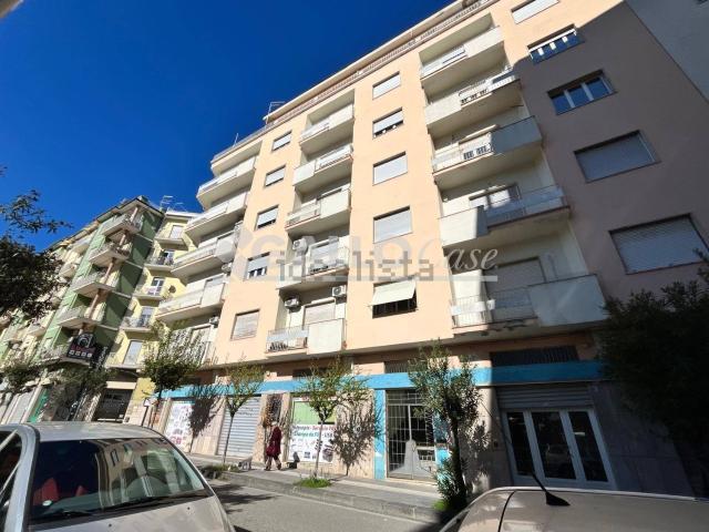 Appartamento in vendita di 140 m² in Via Francesco Simonetta, 18