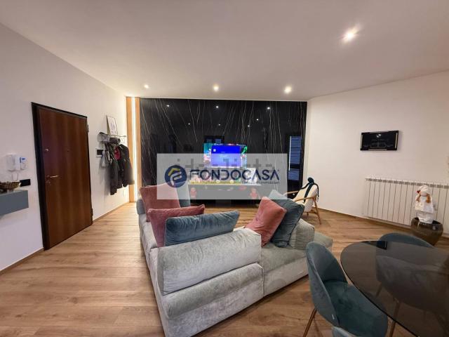 Appartamento in vendita di 140 m² in Via Fratelli Bandiera, 30