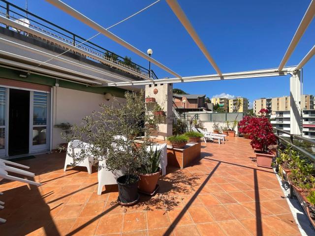Appartamento in vendita di 140 m² in Via Ignazio Scotto