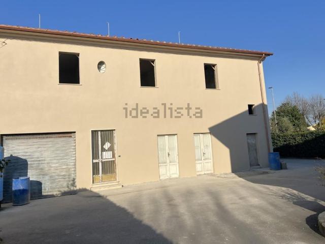 Appartamento in vendita di 140 m² in Via Ivan Rocchi Ovest, 59
